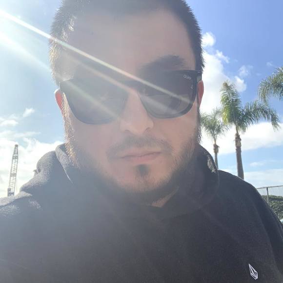 Meet your Posher, Alarcon - Picture 1 of 1